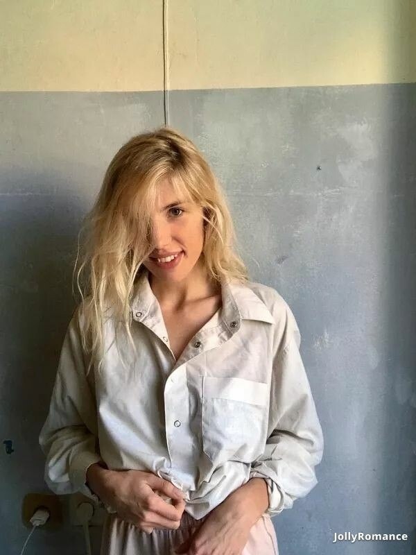 Larisa Profile image 3